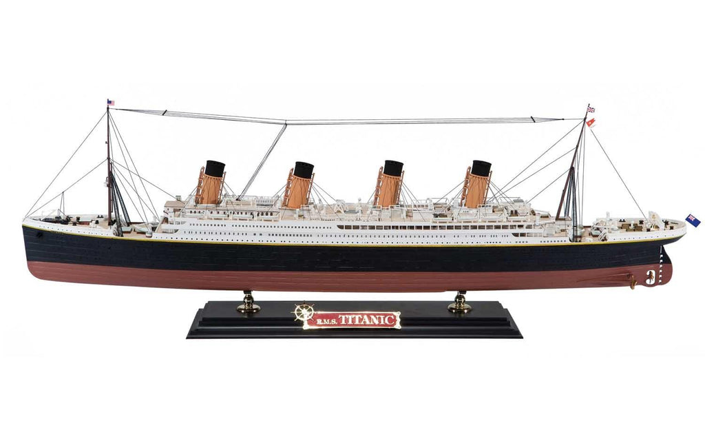 Airfix 1/400 RMS Titanic Gift Set (A50146A) - CuriousMinds.co.uk