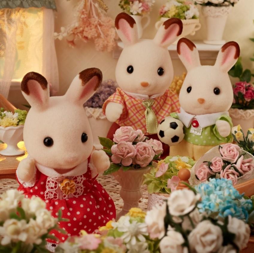 Sylvanian Families Chocolate Rabbit Family - CuriousMinds.co.uk