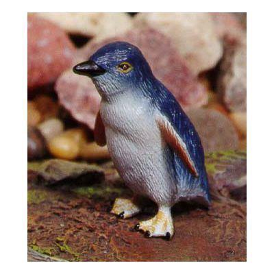 Penguin Figurine - CuriousMinds.co.uk